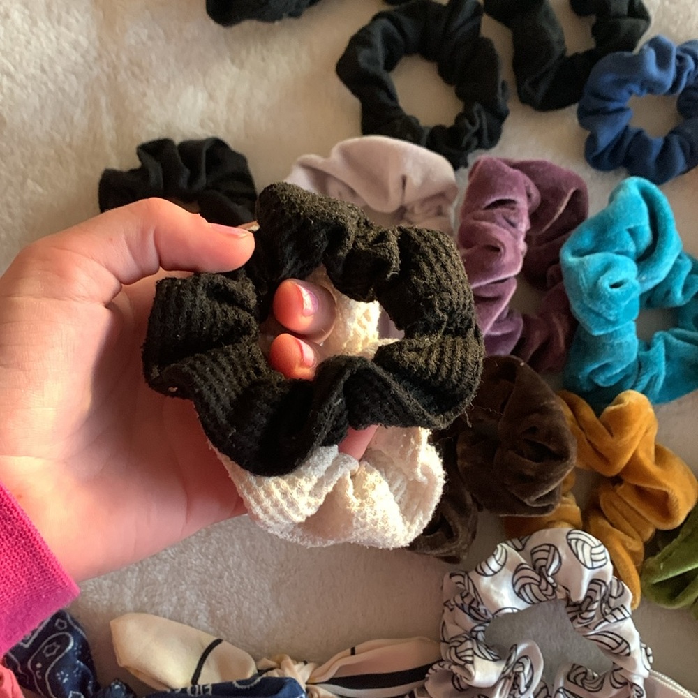 Scrunchie Pack From Amazon - Picture 4 of 10